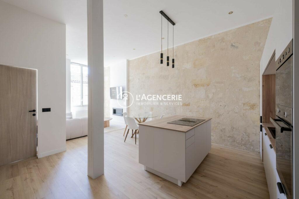 Appartement de standing 2 pièces – Coeur Chartrons