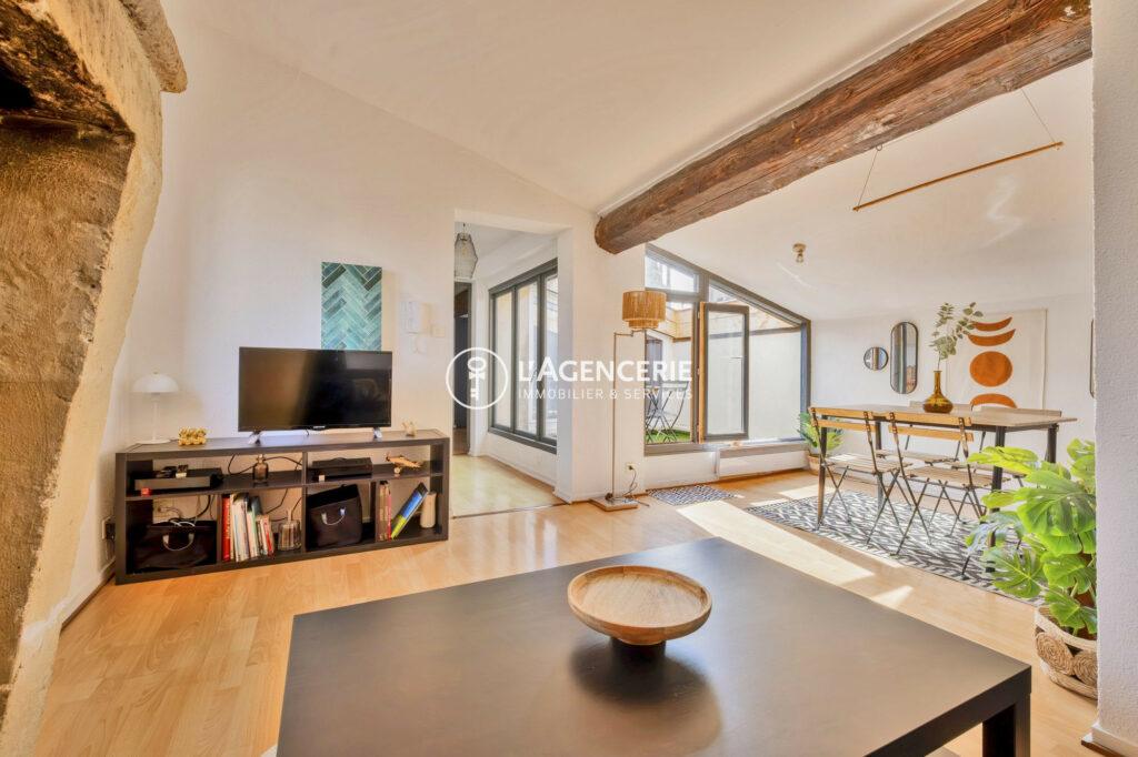 Appartement T2 avec terrasse – Place Pey Berland