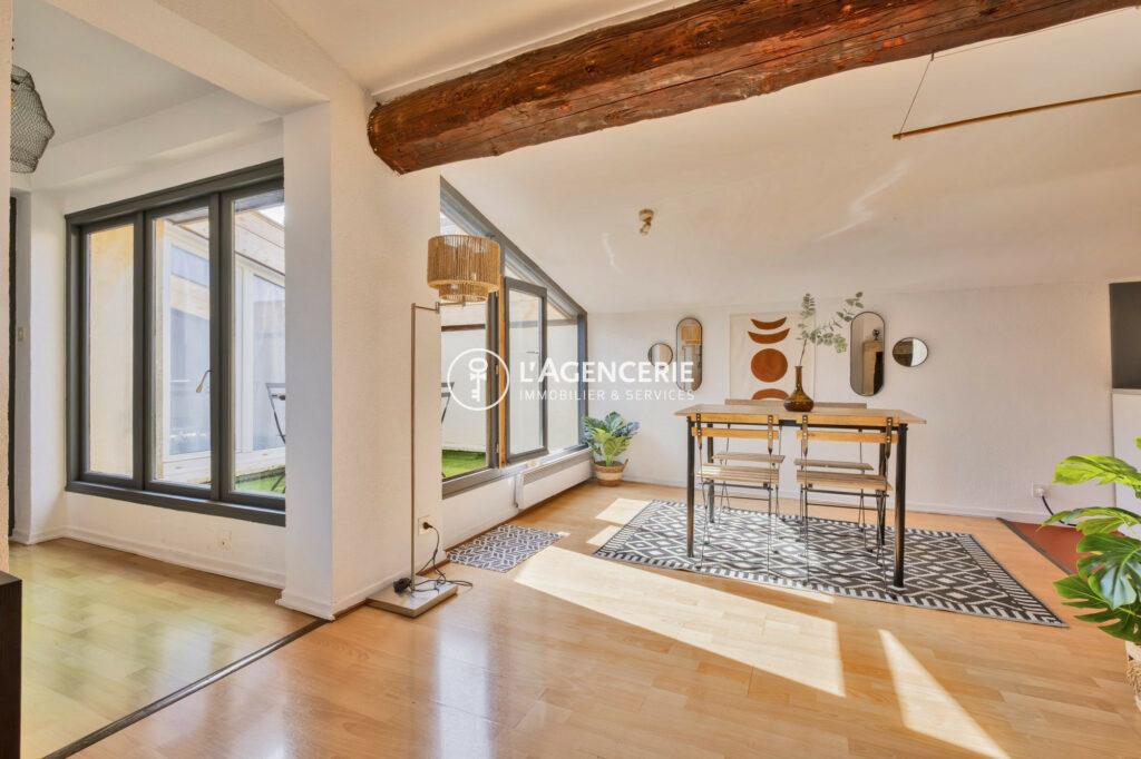 Appartement T2 avec terrasse – Place Pey Berland