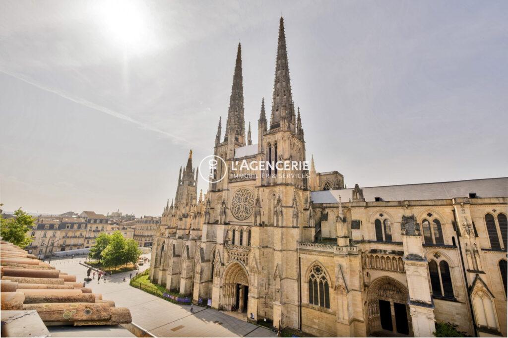 Appartement T2 avec terrasse – Place Pey Berland