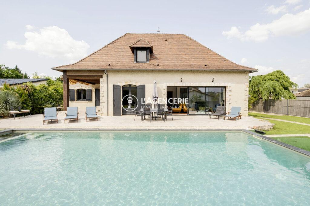 Maison familiale d’exception – 265 m² habitables + 145 m² de sous-sol aménagé – Jardin, piscine & spa