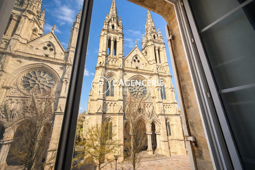 Duplex T3 avec vue Eglise – coeur Chartrons