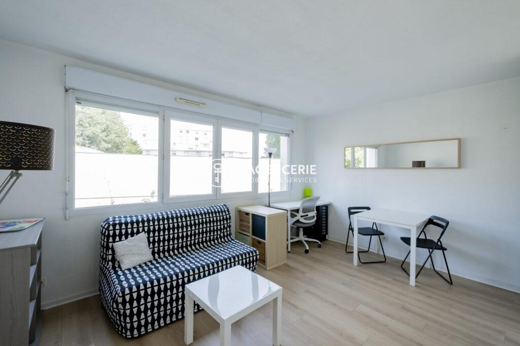 Studio meublé avec parking privatif